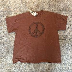 Easel distressed oversized tee